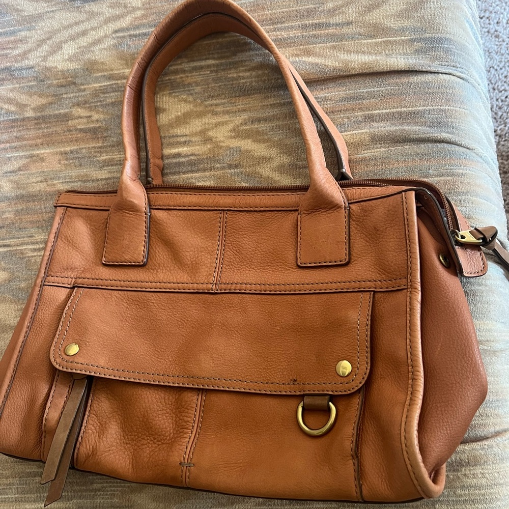 Fossil Tan Leather Purse! Like New!